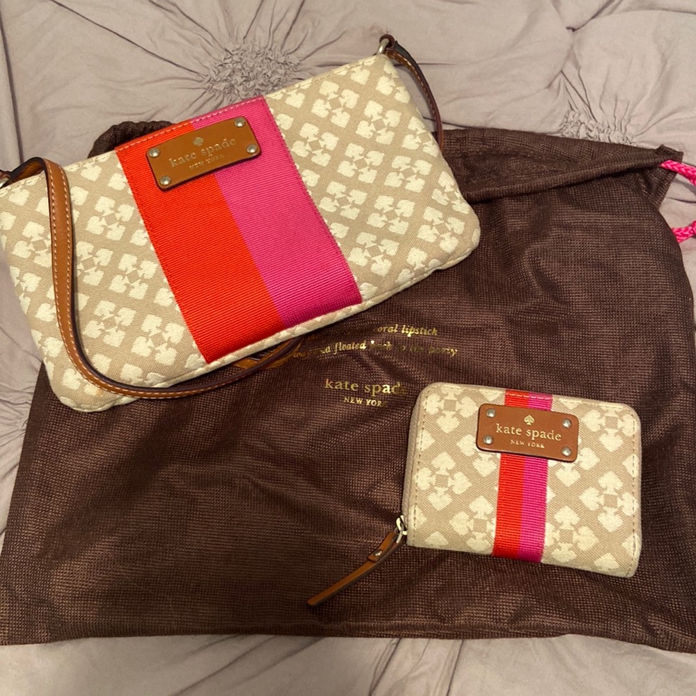 Like new: Kate Spade purse